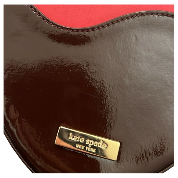 LIKE NEW! KATE SPADE CHOCOLATE COVERED STRAWBERRY 🍓 CROSSBODY BAG - Picture 4 of 5